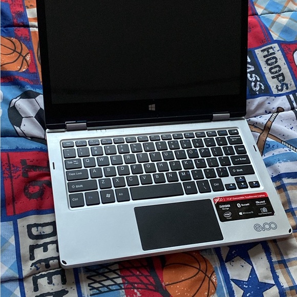 Laptop - Picture 2 of 3